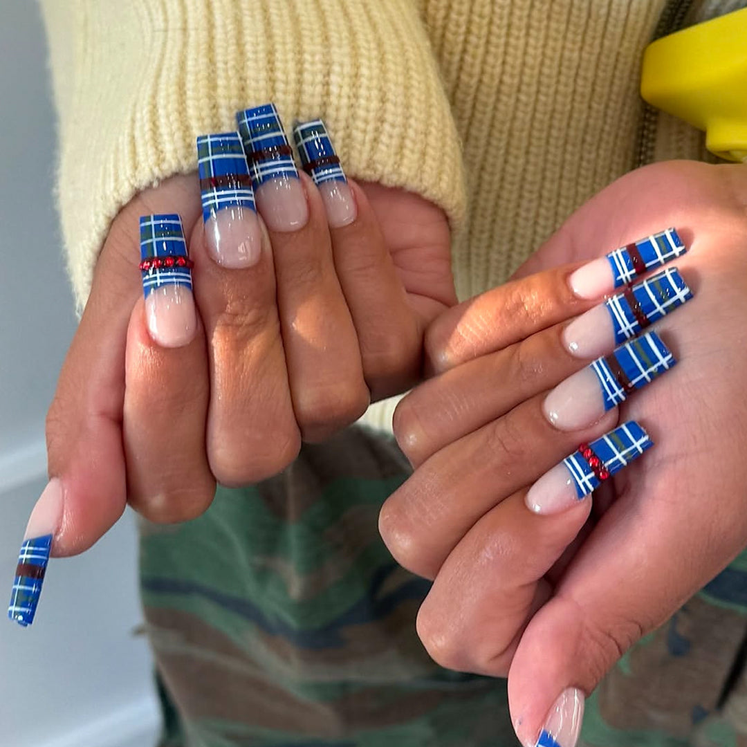Artificial nails with plaid pattern and glitter stones Kalsten