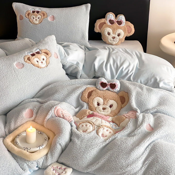 Cozy bedding set with appliquéd plush teddy bears and sherpa surface