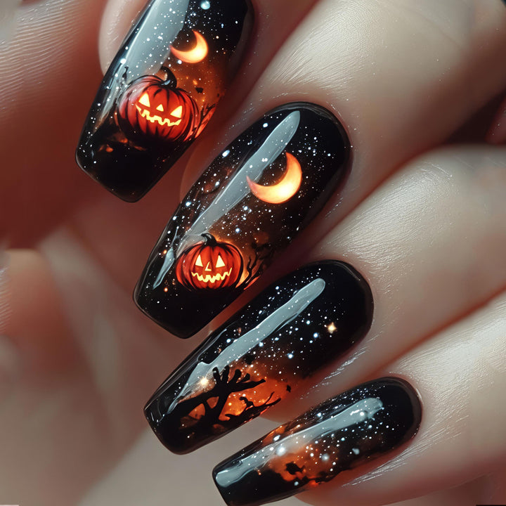Halloween-Themed Glow-in-the-Dark Nail Art Kalsten