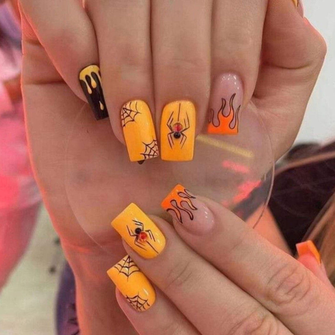 Creative Halloween-Themed Nail Art Kit  1790957681