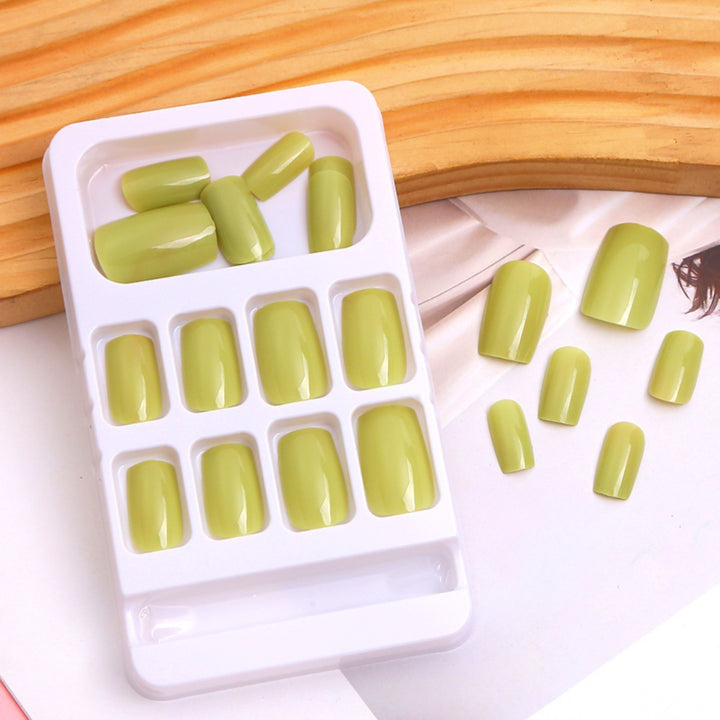 Glossy Press-On Nail Set with Almond Shape Kalsten