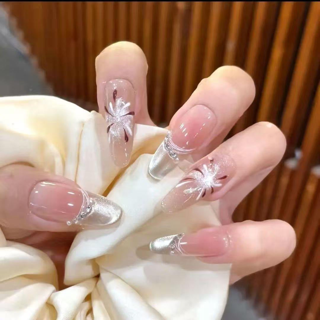 Artistic Heart Pattern Nail Art Extensions Kalsten
