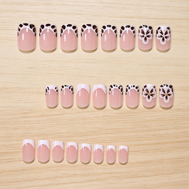 Elegant Floral Decorative Press-On Nails Kalsten