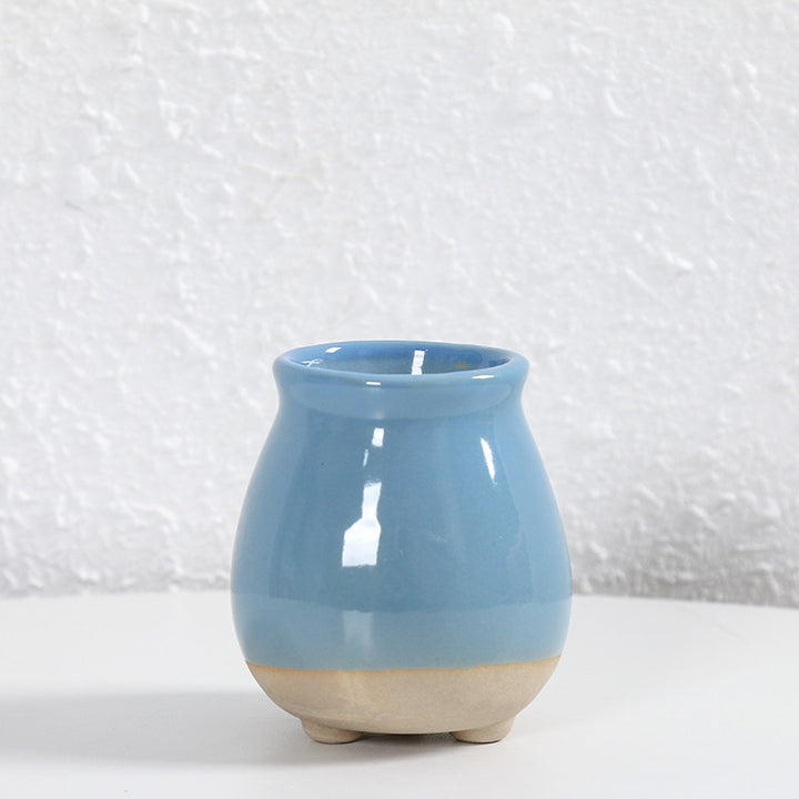 Contemporary Curved Ceramic Vase Kalsten