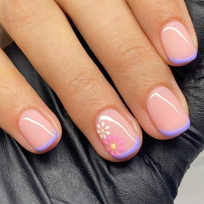 Floral Accent Press-On Nail Tips Kalsten