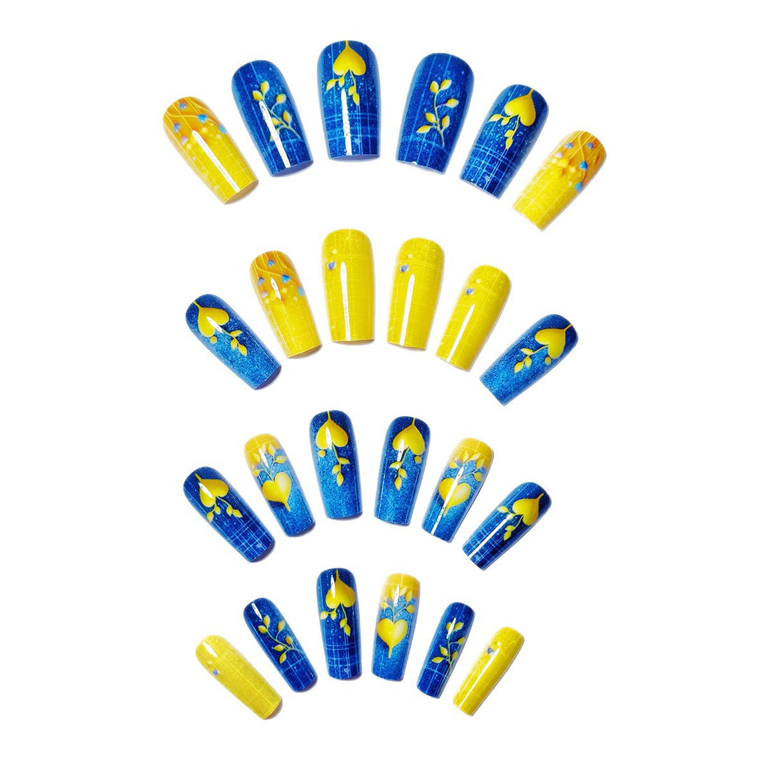 Creative artificial nails with heart design Kalsten
