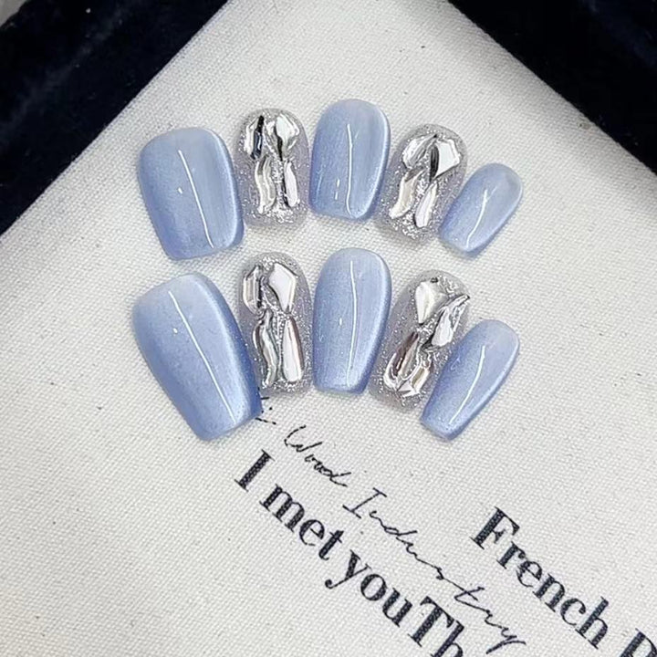Artistic Press-On Nail Set with Metallic Accents Kalsten