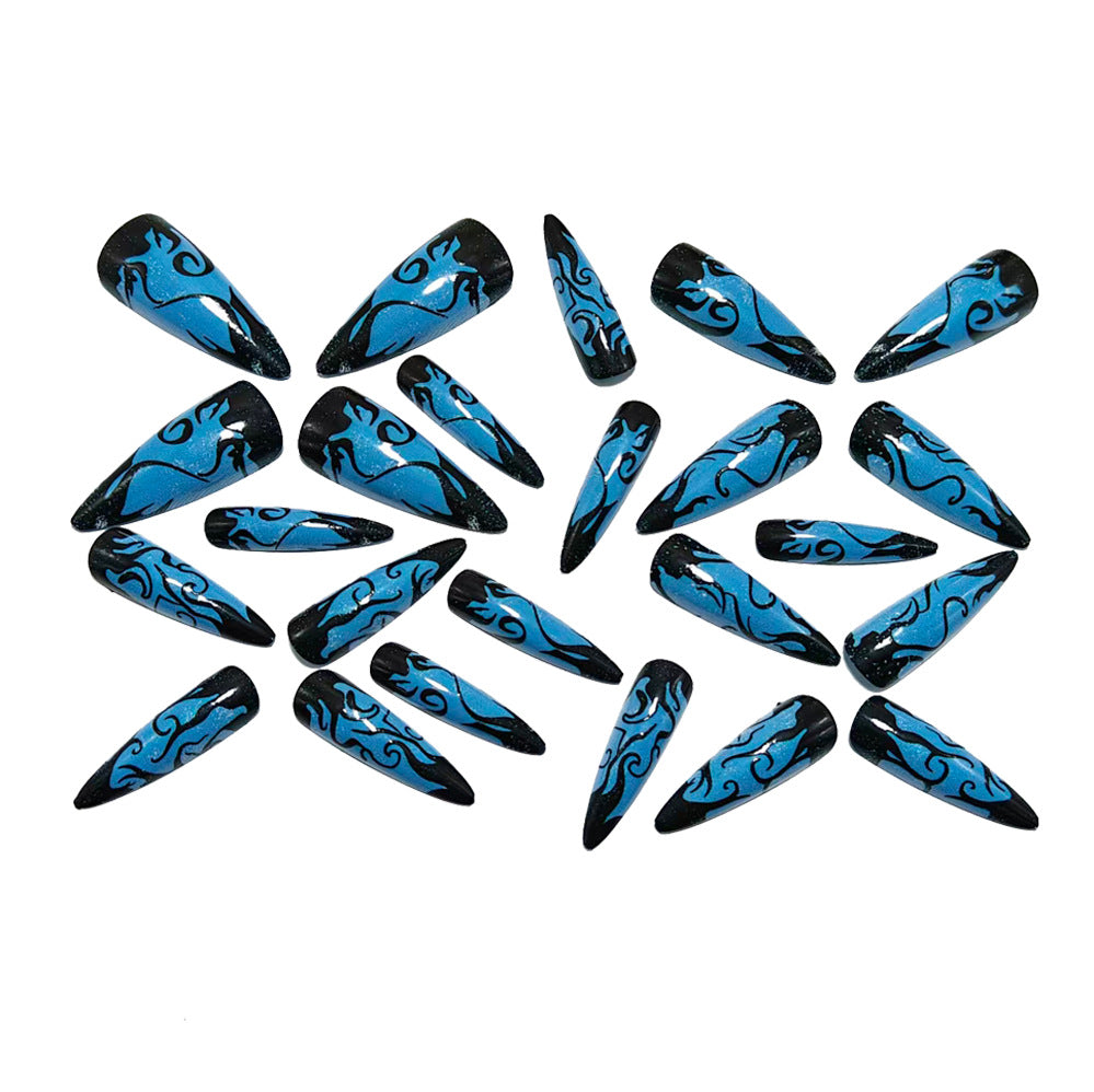 Artificial Nails in Creative Tip Design Kalsten