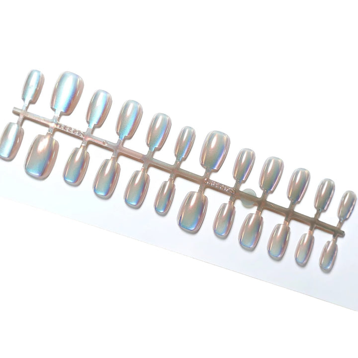 Shiny artificial nails Kalsten