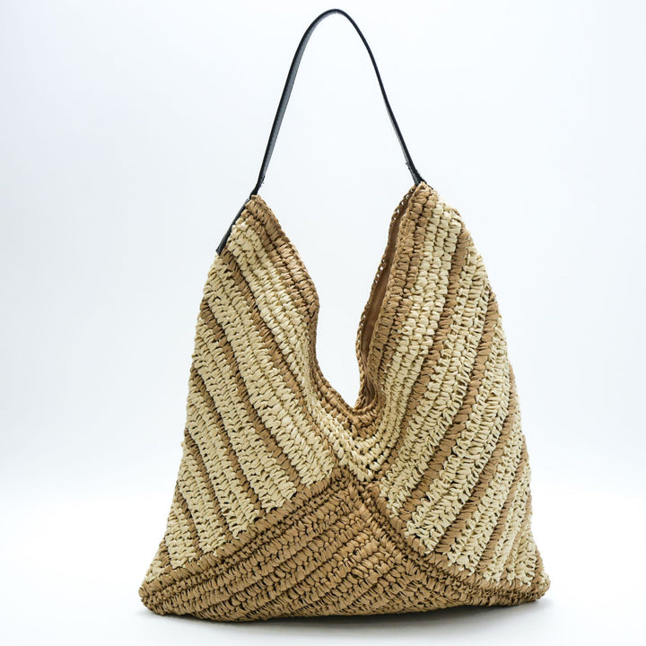 Shopping bag made of woven natural material with modern accents Kalsten