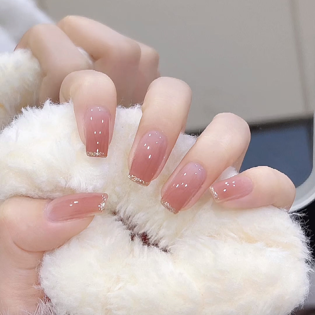 Elegant Deluxe Artificial Nails Kalsten