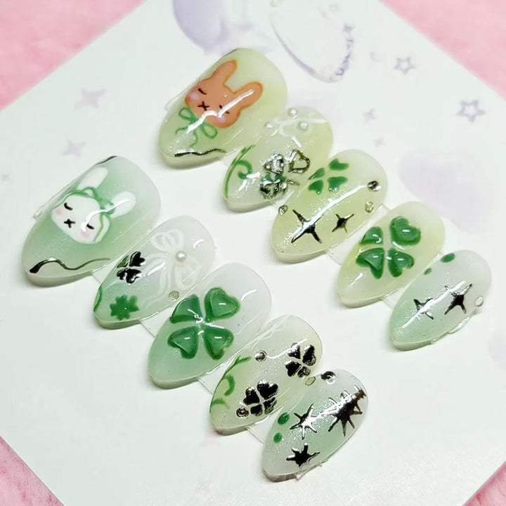 Playful artificial nails with plant motifs Kalsten