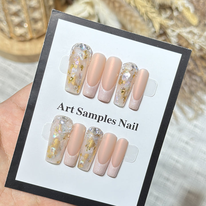 Luxurious Decorative Press-On Nail Set with Artistic Elements Kalsten