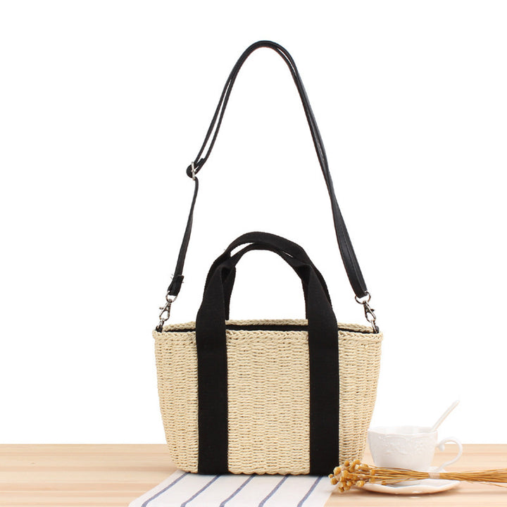 Handbag made of braided natural material with adjustable shoulder strap Kalsten