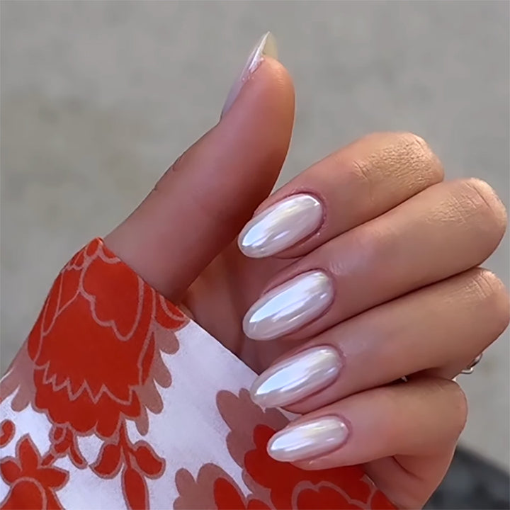 Luxus Acrylic Nails with Metallic Shine Kalsten