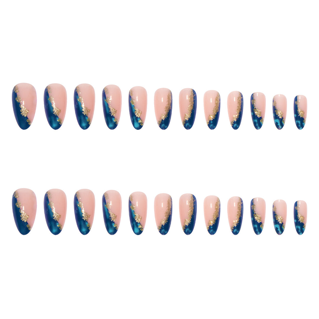 Artificial nail set with luxurious golden embellishments and elegant details Kalsten