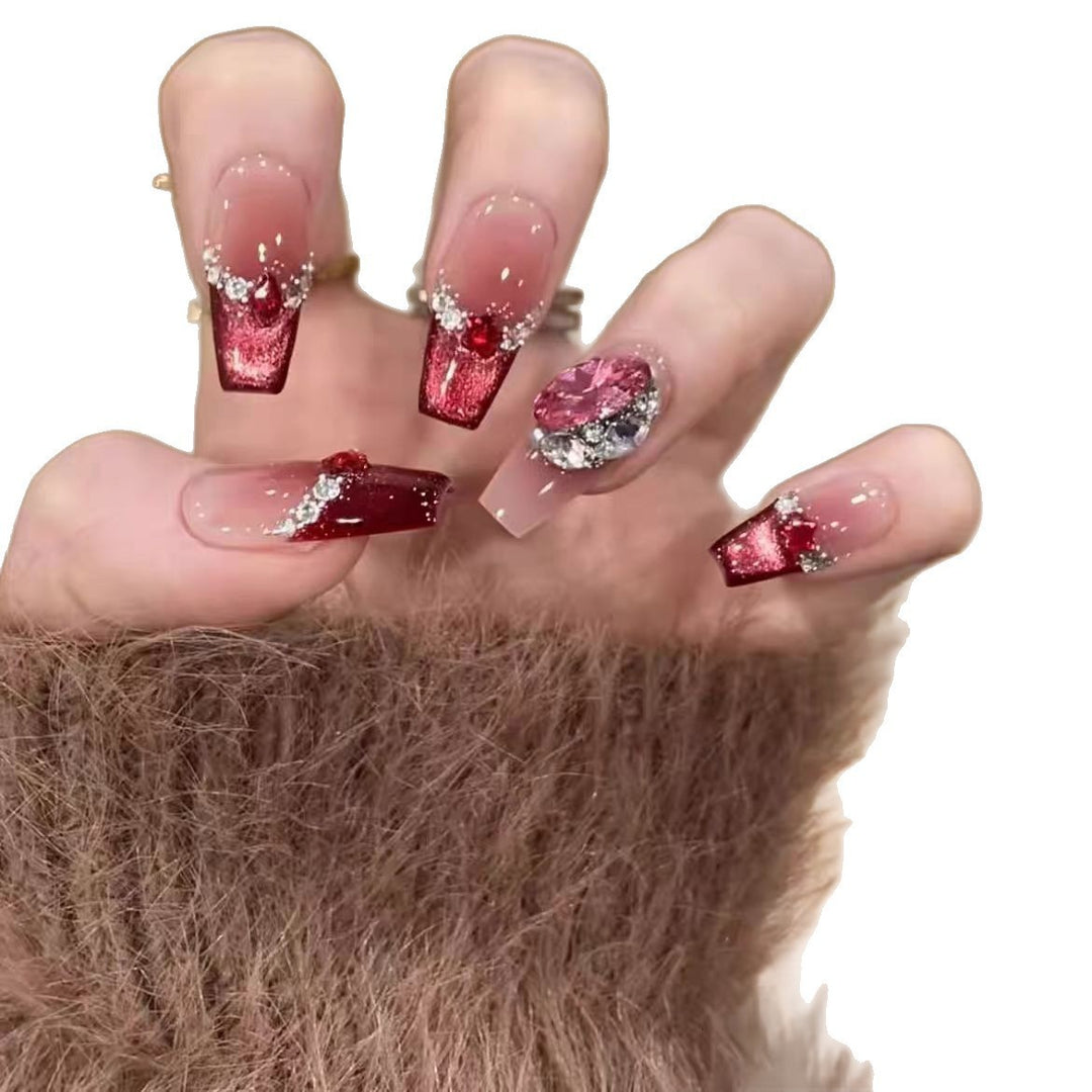 Glamorous and Sparkling Art Nails Kalsten