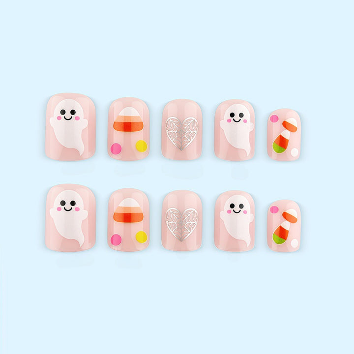 Artificial nails for Halloween with cute ghost motifs Kalsten