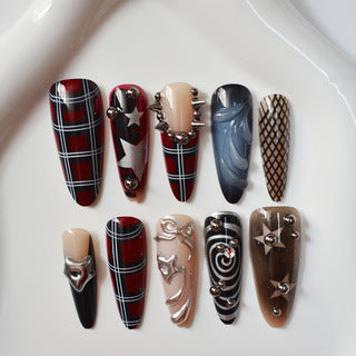 Gothic Themed Press-On Nail Art Kalsten
