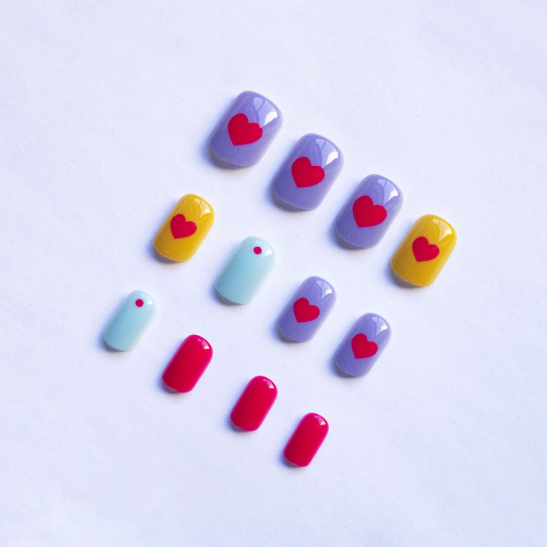 Artistic Heart-Pattern Nail Art Kit