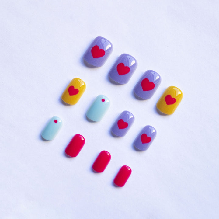Artistic Heart-Pattern Nail Art Kit