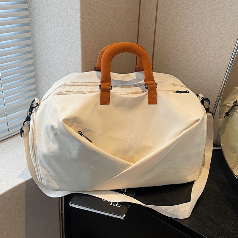 Versatile Utility Weekend Duffle Bag