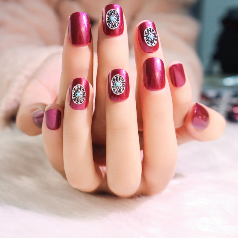 Decorative Press-On Nail Art Kit
