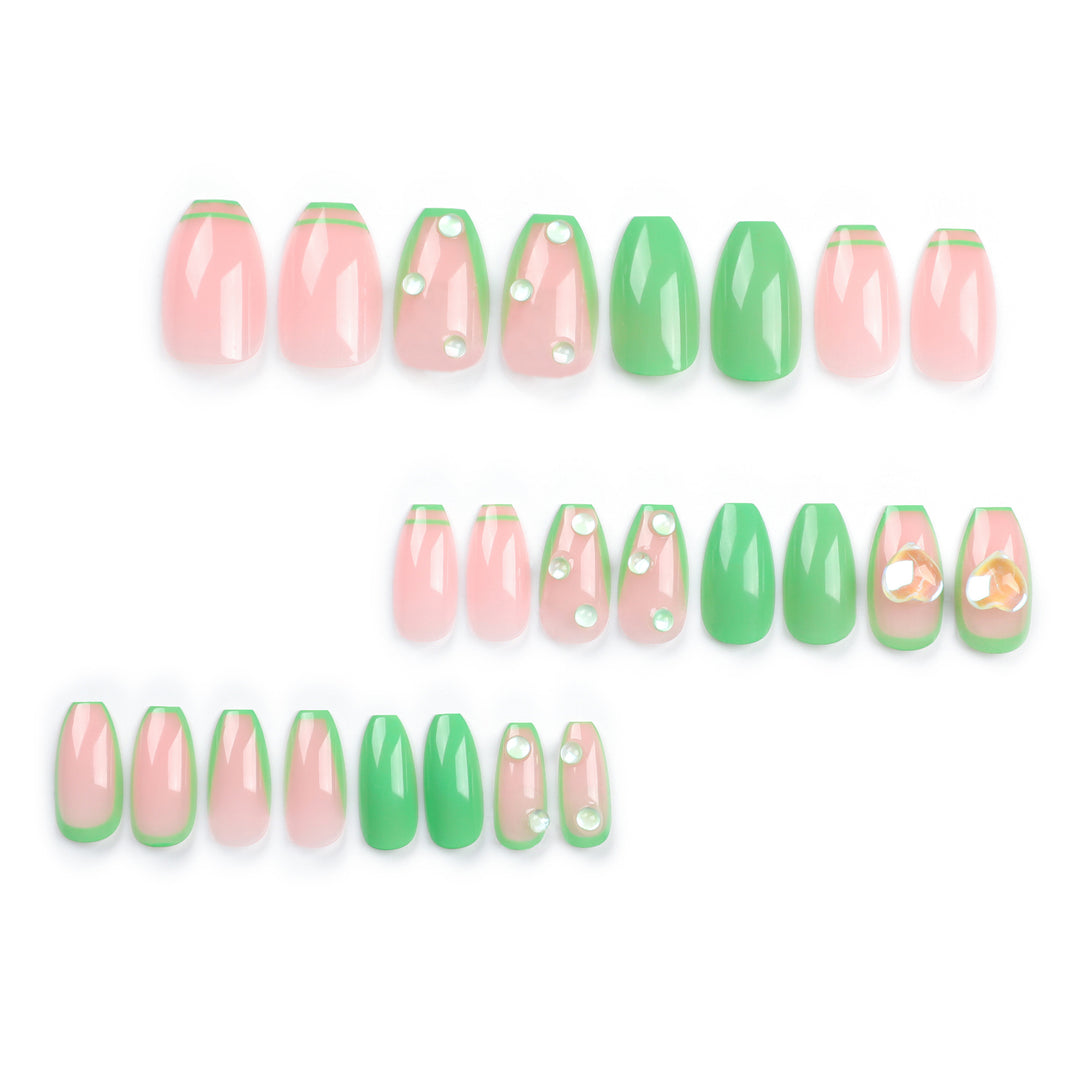 Creative Nail Art with Glitter and Heart Decorations Kalsten