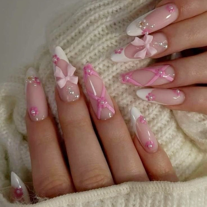 False nail set with playful 3D details and elegant accents Kalsten