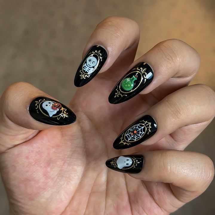 Decorative Themed Press-On Nail Set Kalsten