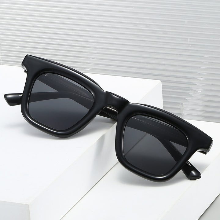 Women's fashionable sunglasses in modern square design with high UV protection Kalsten