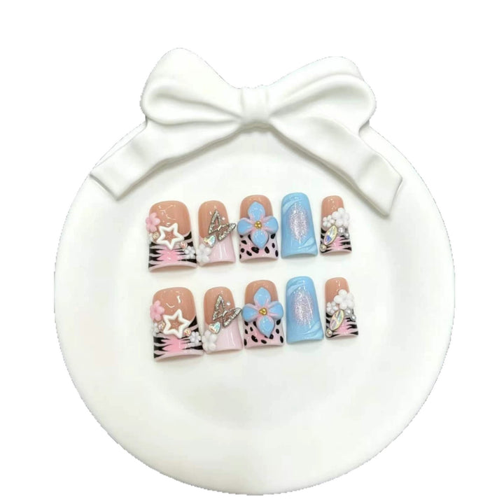 Artistic Nail Art Press-On Set with Floral and Gem Accents