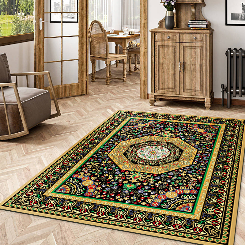 Vintage-inspired geometric rug