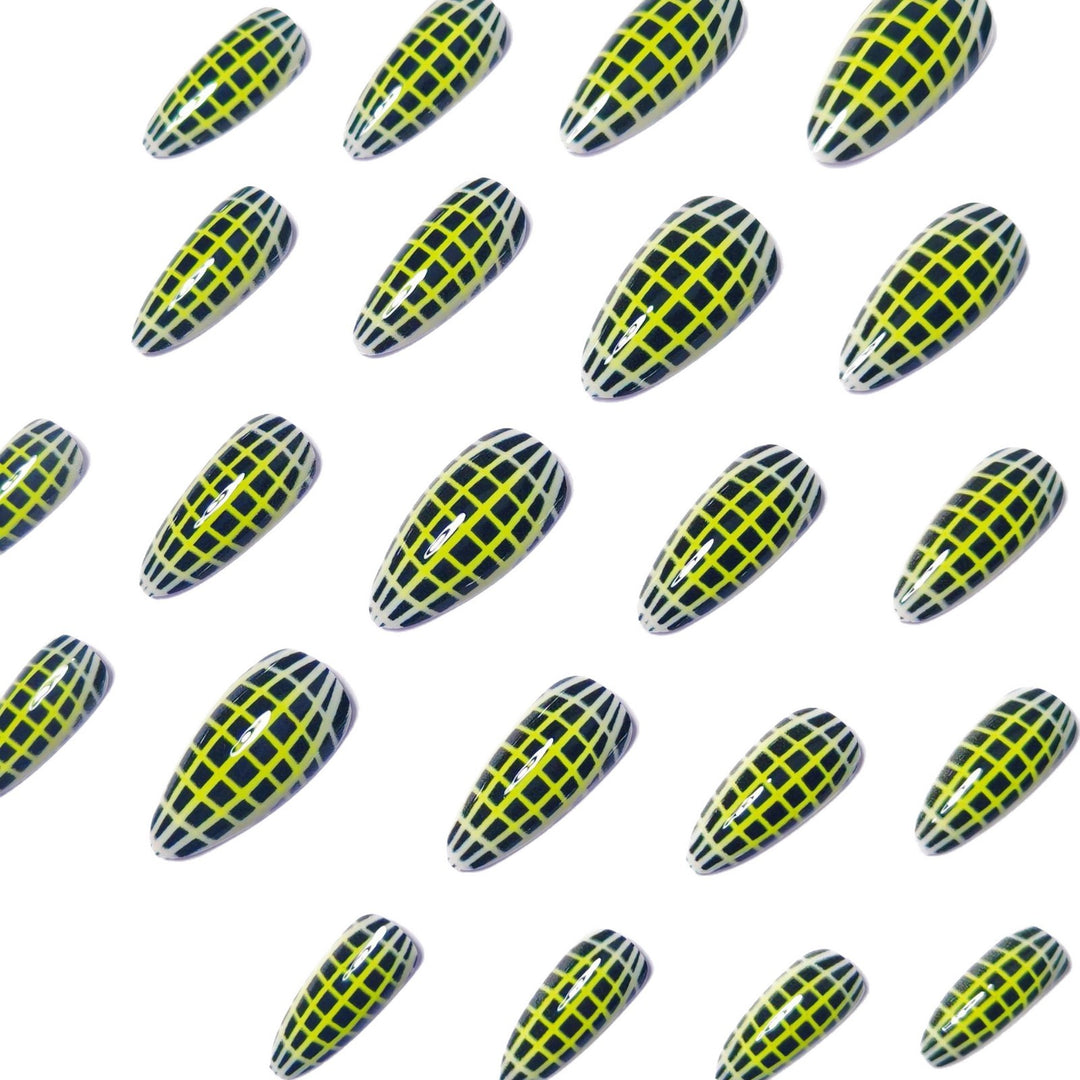 Creative Art Nails with Modern Net Design Kalsten