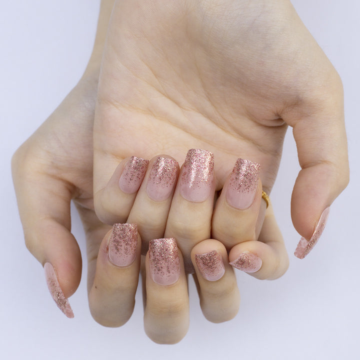 Glittering artificial nails with delicate gradient Kalsten