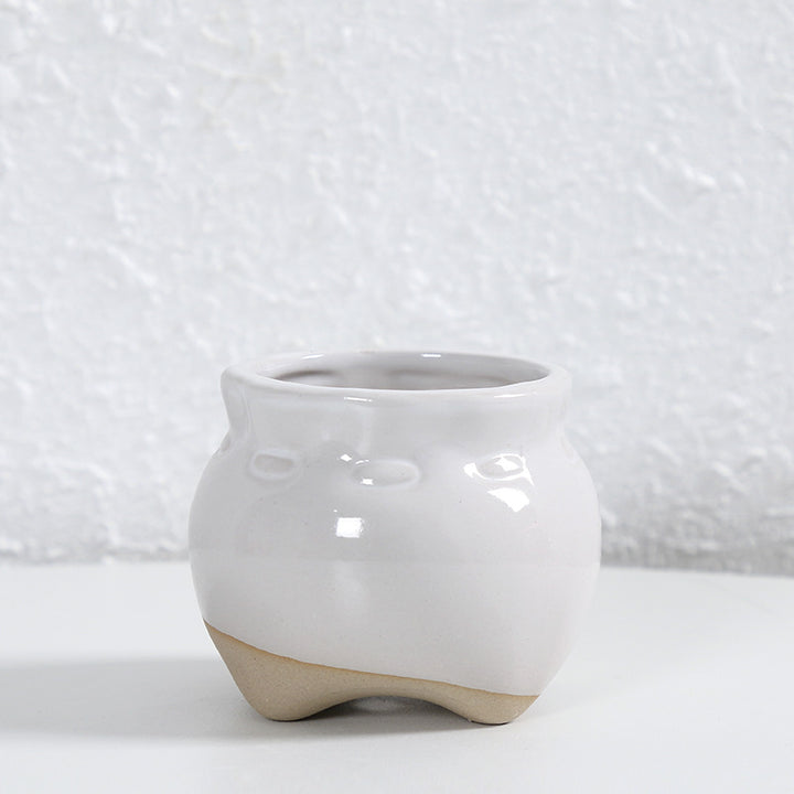Contemporary Curved Ceramic Vase Kalsten