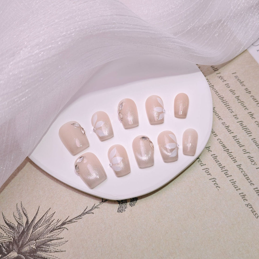 Elegant French Tip Press-On Nails Kalsten