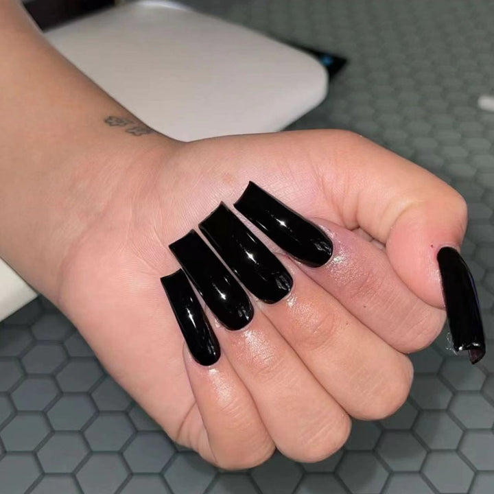 Artificial nail set with high-gloss, elegant tips Kalsten