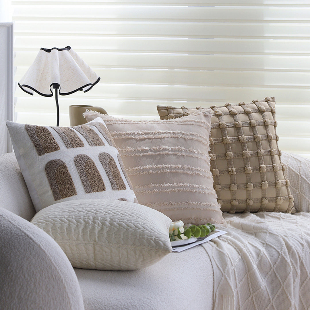 Square cushion cover with geometric knot grid and linen touch Kalsten