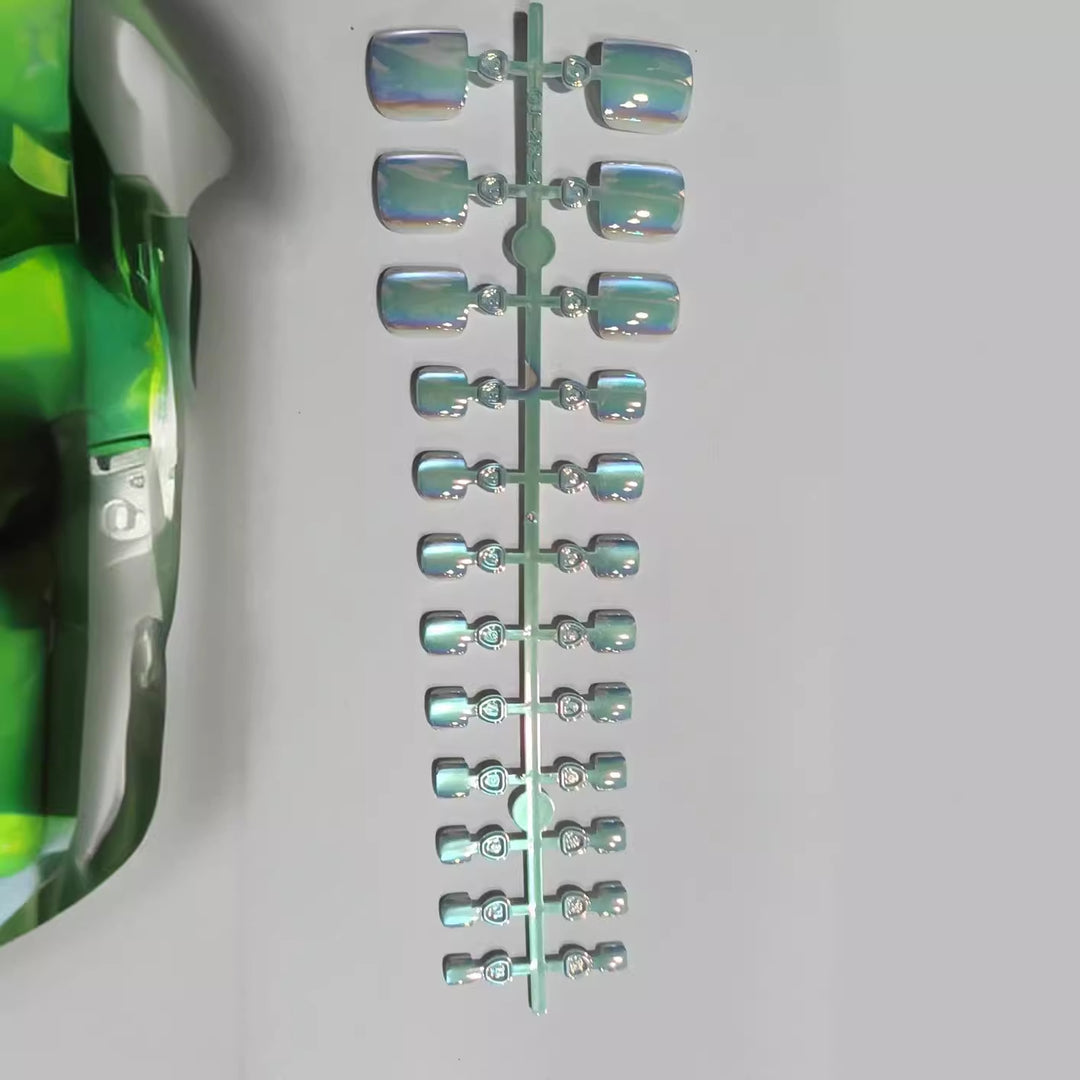 Iridescent Press-On Nail Set Kalsten