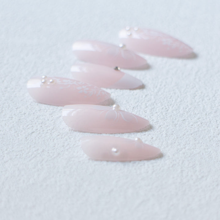 Elegant Floral Nail Art Set  1790958105