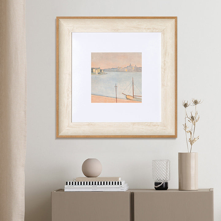 Elegant Wooden Picture Frame for Home Decor