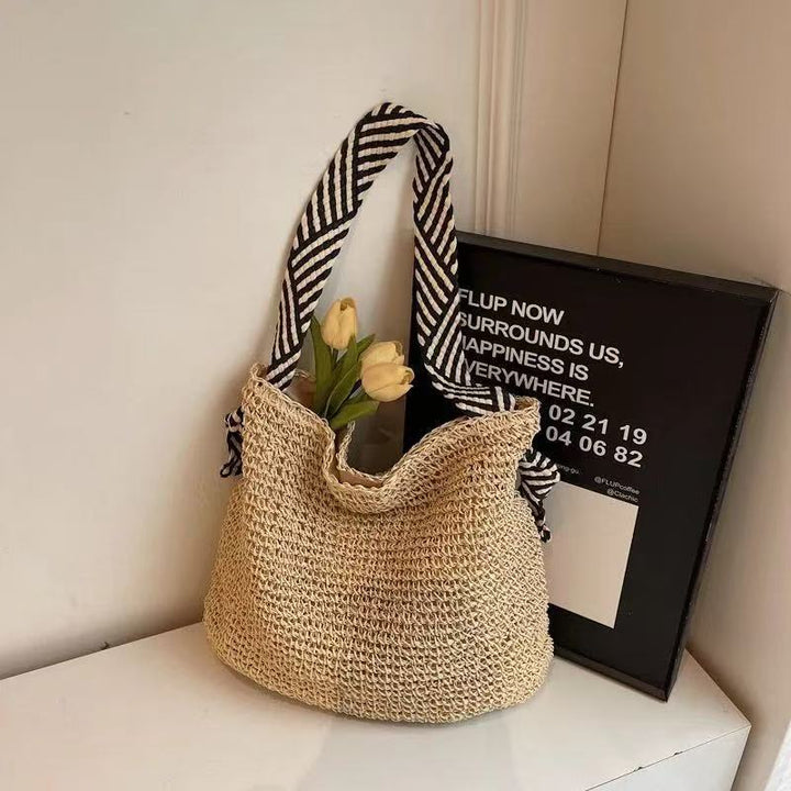 Handcrafted Trendy Straw Bag Kalsten