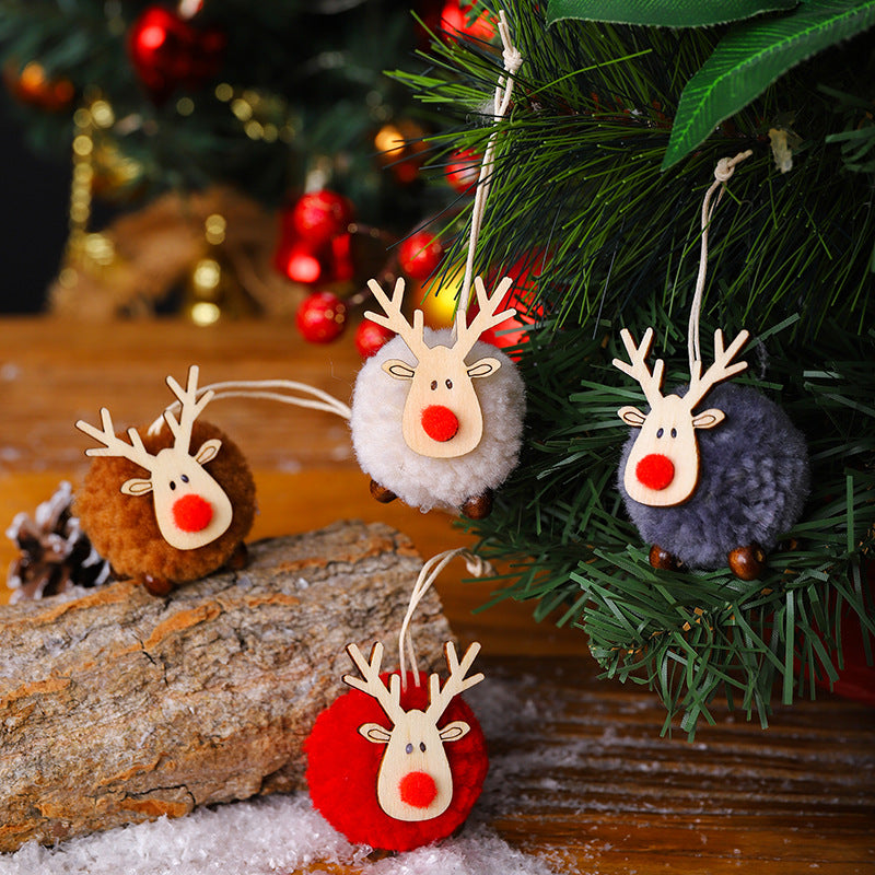 Festive Reindeer Decoration Figure Kalsten