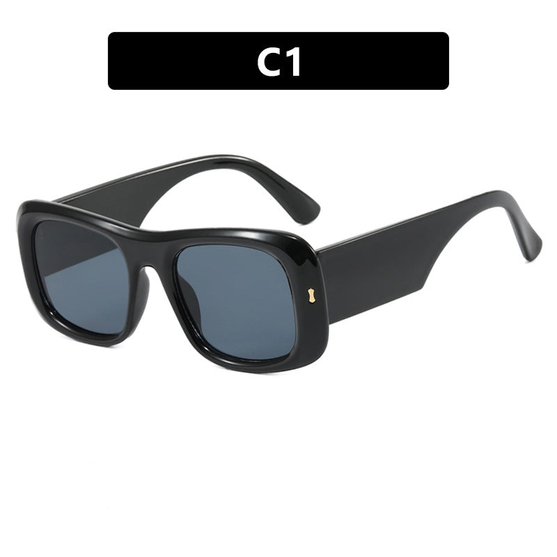 Women's square sunglasses with reflective protective lenses and modern frame construction Kalsten