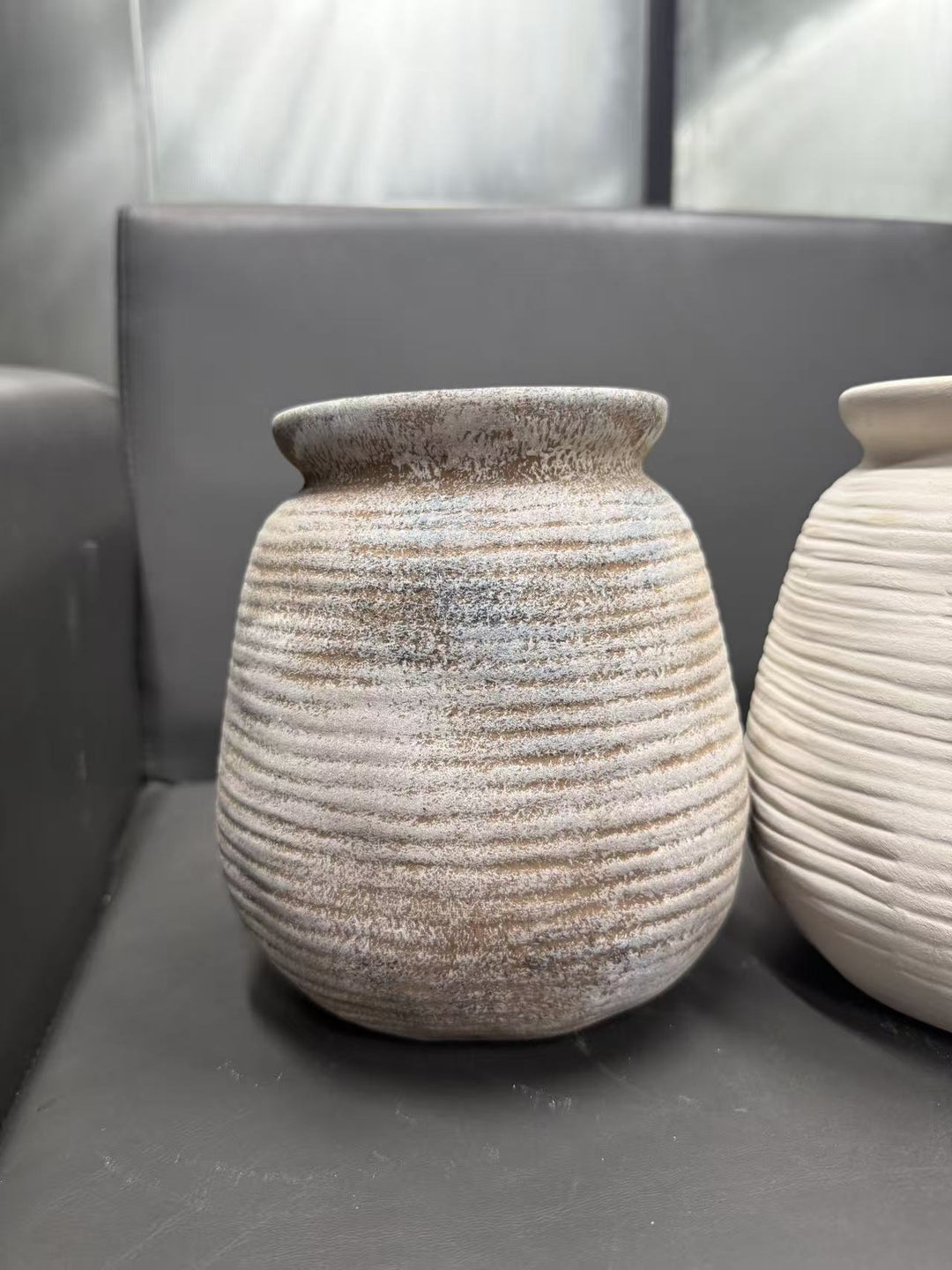Handcrafted ceramic vase Kalsten