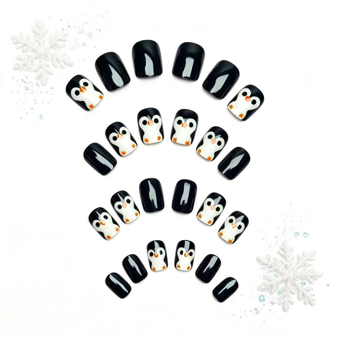 Artificial Nails in Winter Penguin Design Kalsten