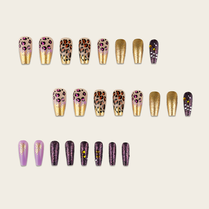 Artificial nails in stylish leopard design with luxurious glitter accents Kalsten