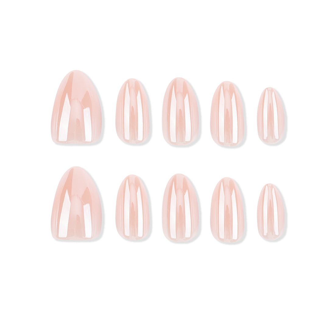Nail extensions with elegant gloss finish Kalsten