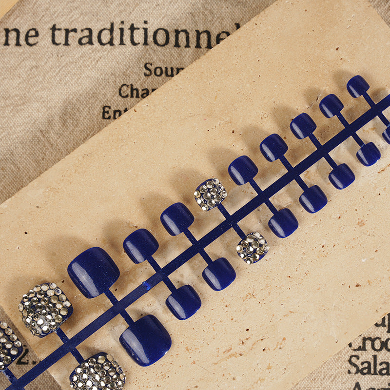 Glamorous Rhinestone-Embellished Press-On Toenail Set Kalsten